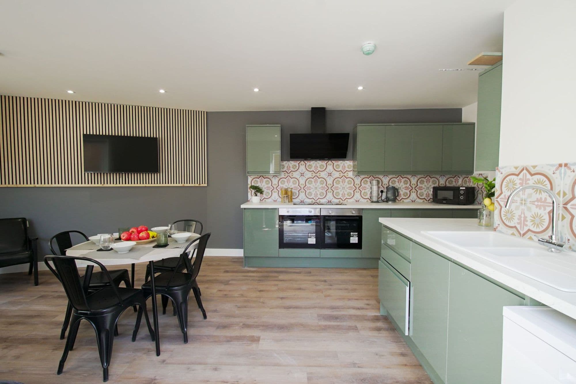 16 CROMWELL ROAD-62