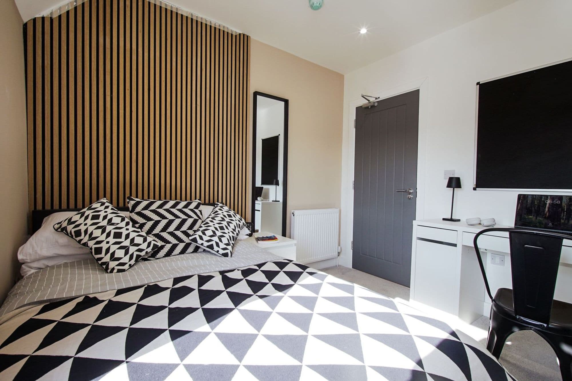 16 CROMWELL ROAD-2